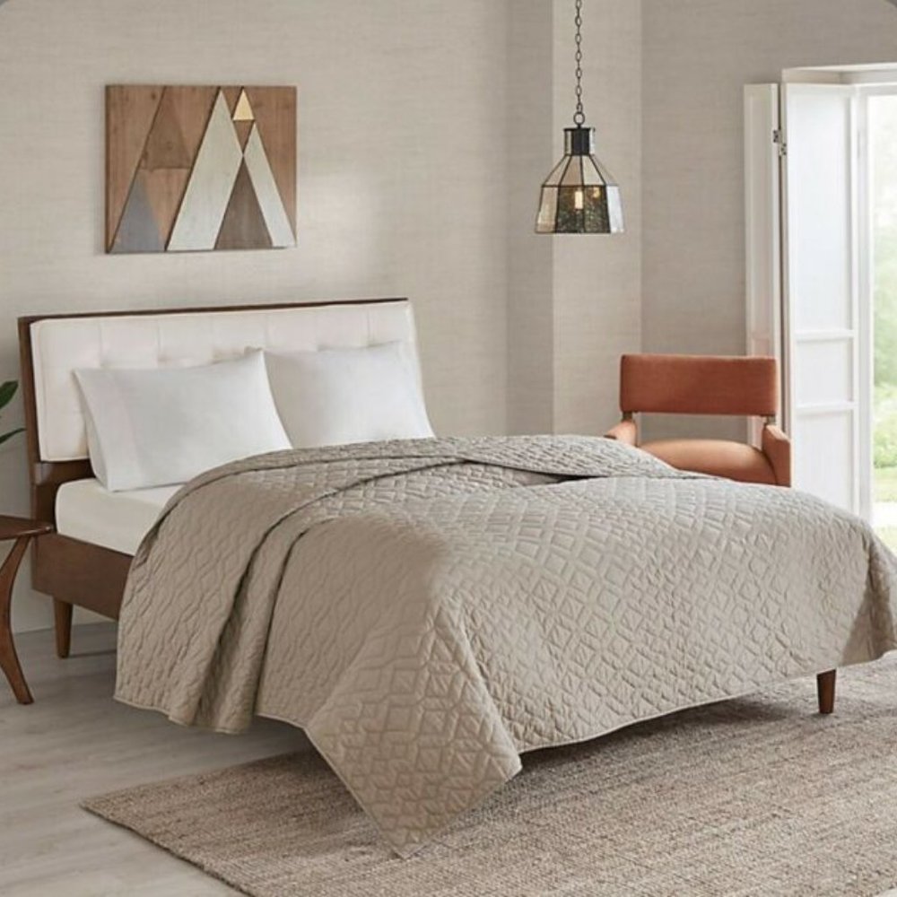 Ink + Ivy F/Q Coverlet